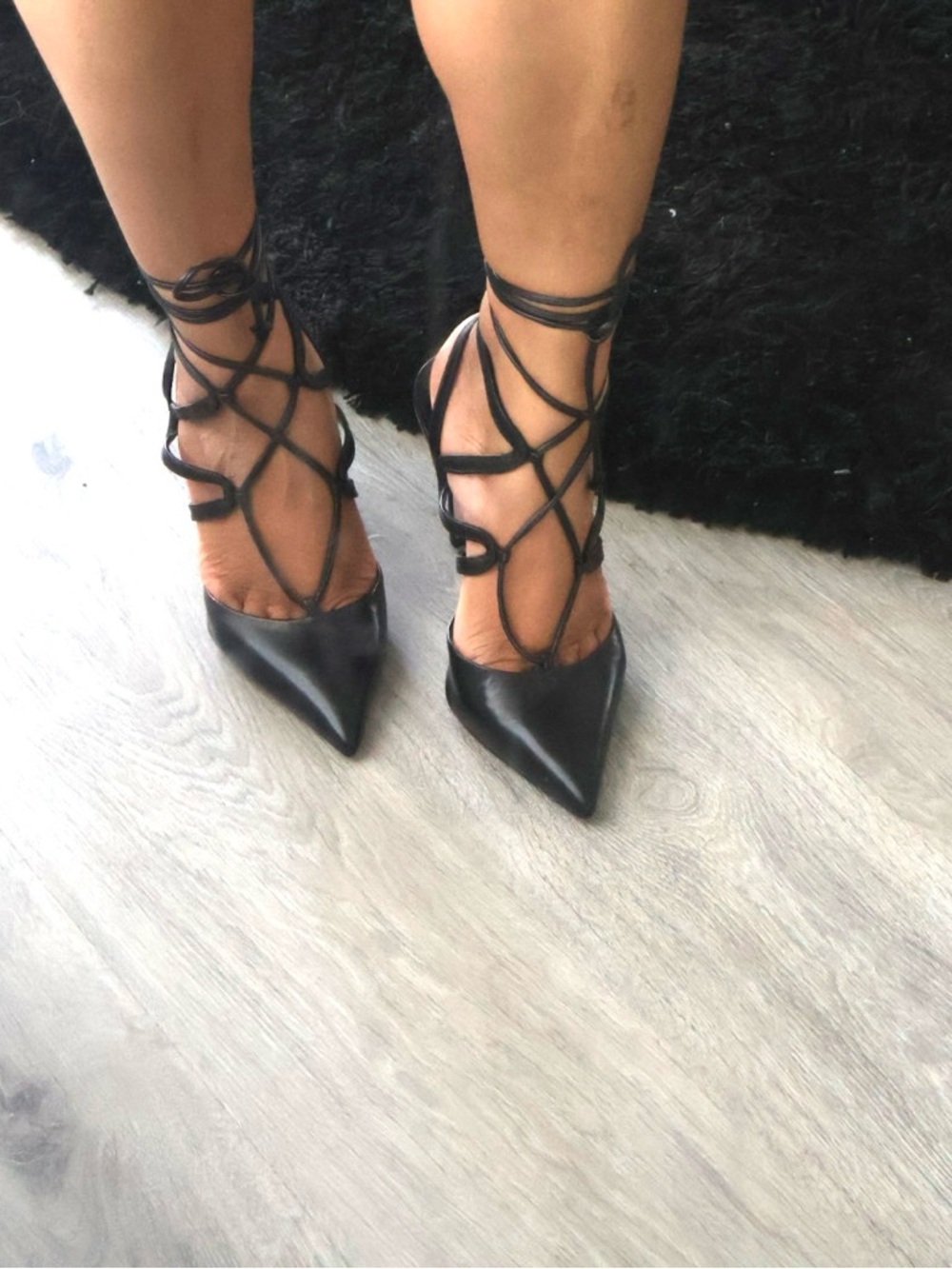 Schutz Black Leather Strappy Lace‑Up Pumps | Size 8.5 | New - Picture 5 of 8